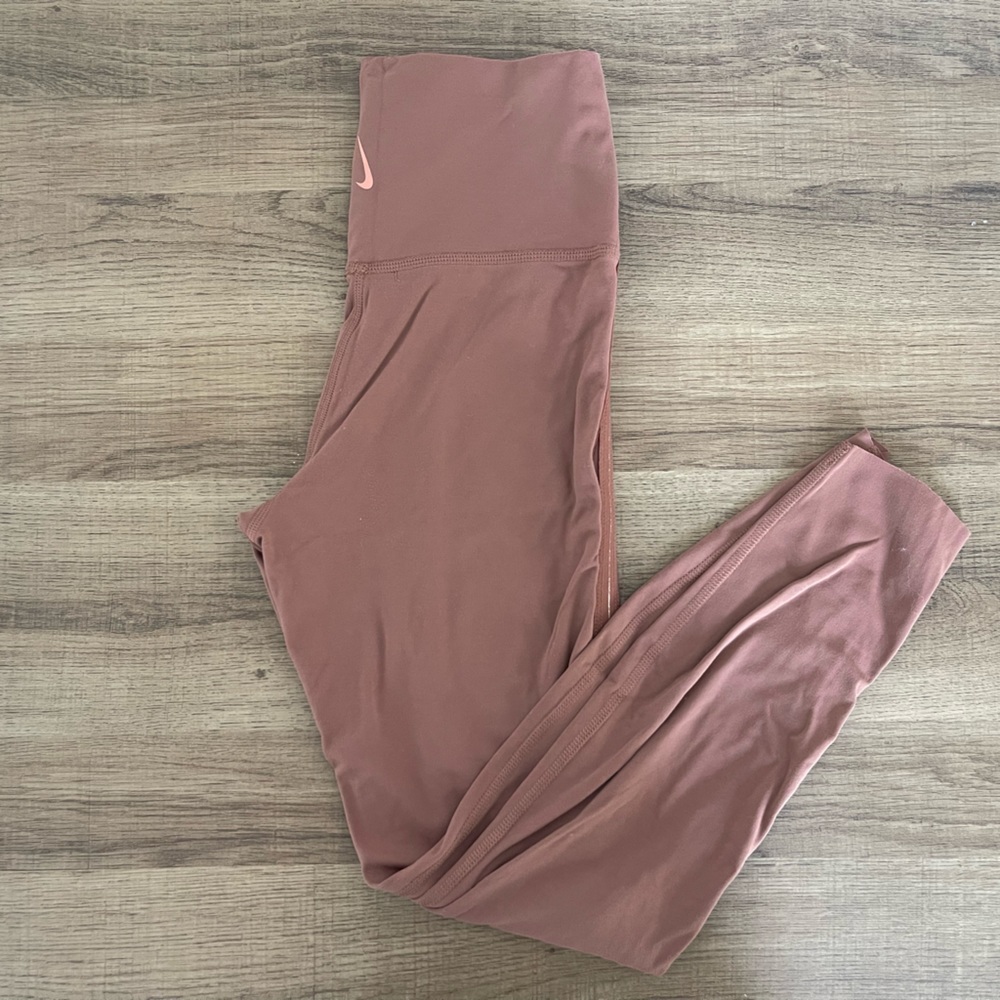 Nike yoga leggings